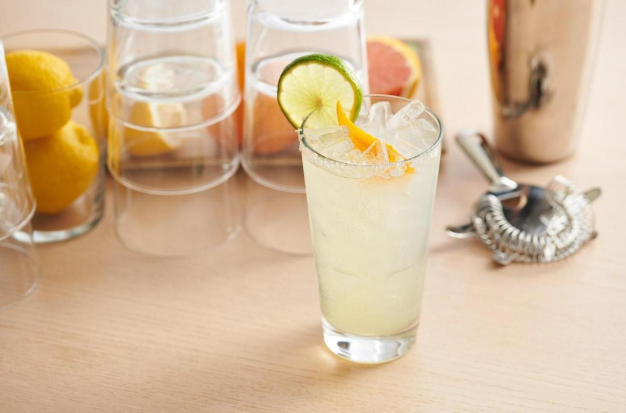 Hyatt Place Jaipur Malviya Nagar ภายนอก รูปภาพ A Paloma cocktail